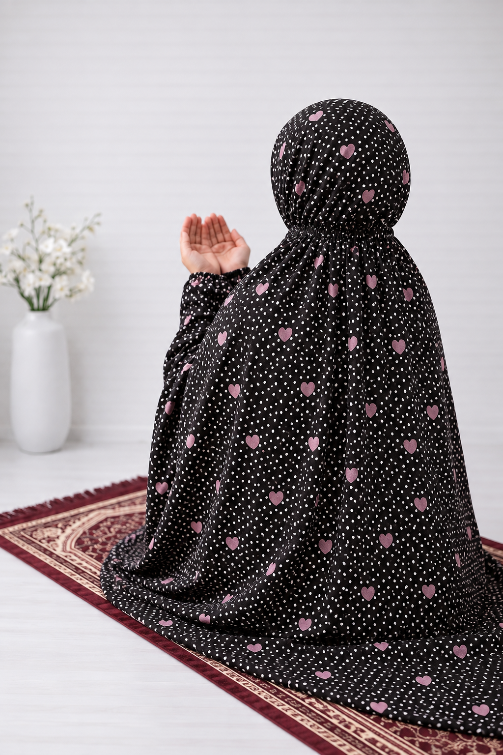 Printed Namaz Chaddar - Black with hearts