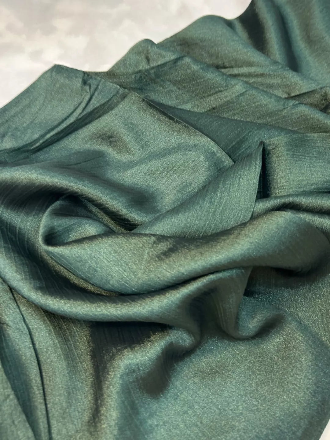 Crinkle Silk Hijab - Forest Green