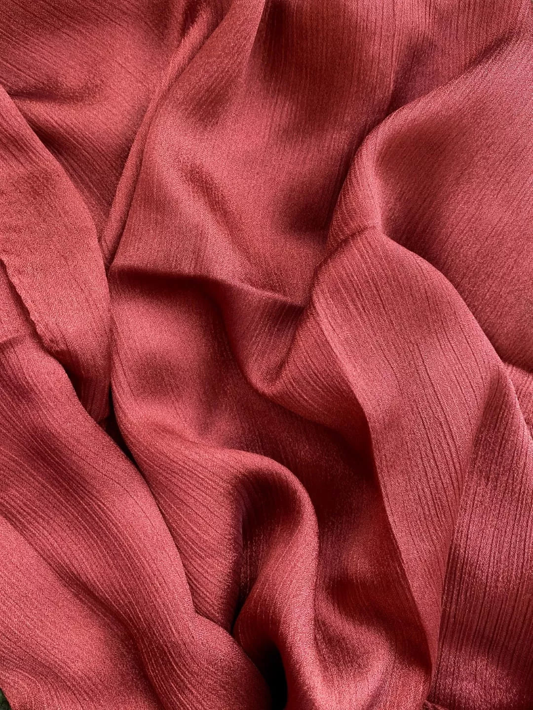 Crinkle Silk Hijab - Light Red