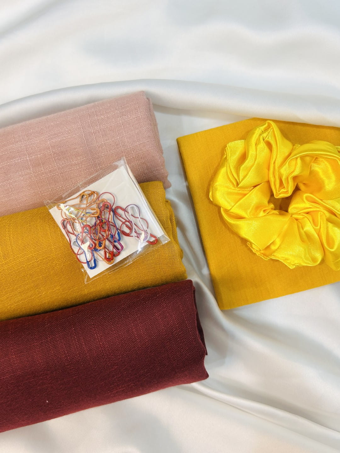 Deal  – 3 Turkish Lawn Premium Hijabs + Tube Cap + Pear Pins + Scrunchie Set